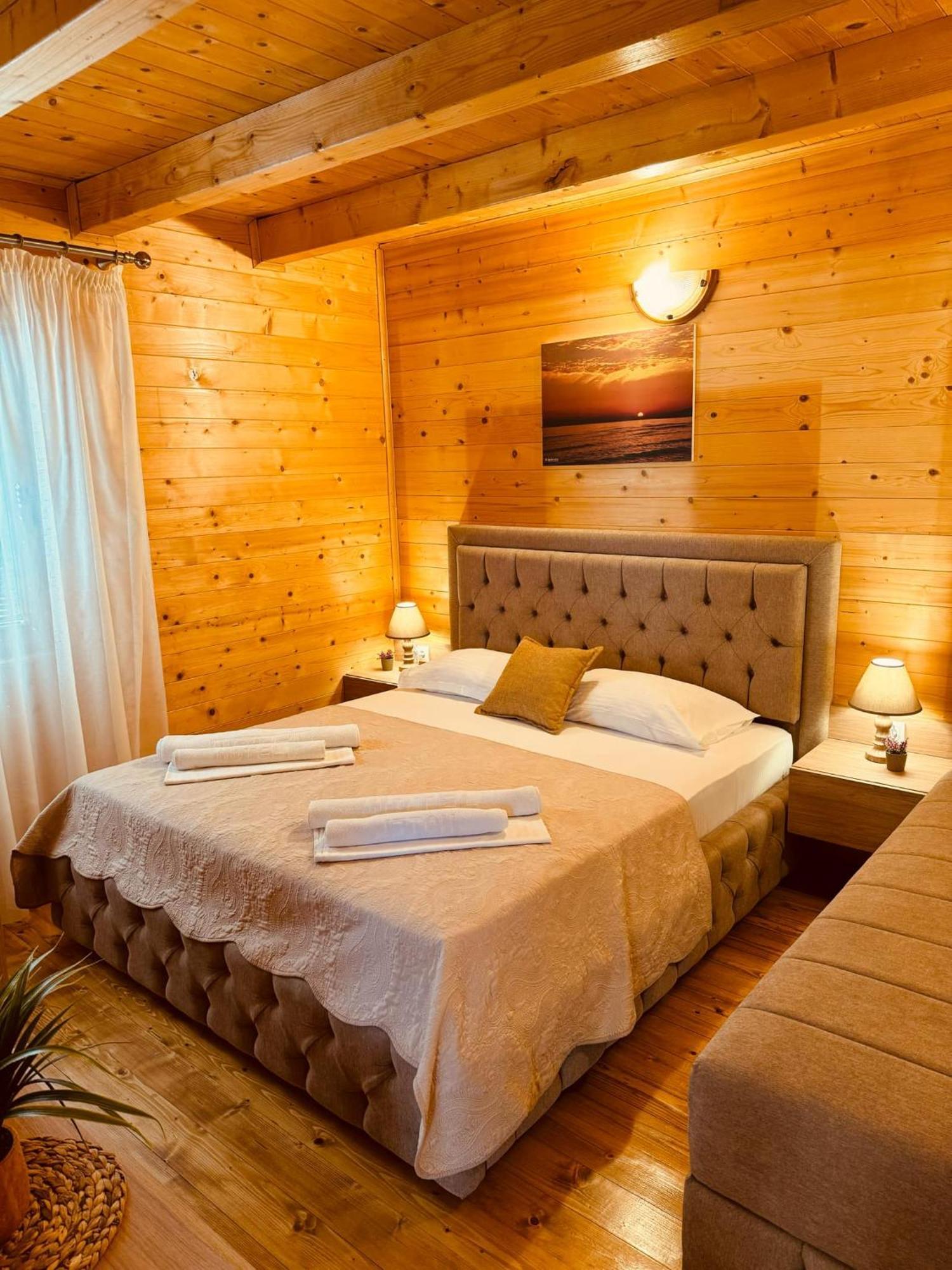 Apart Hotel Llolla Улцинь Экстерьер фото